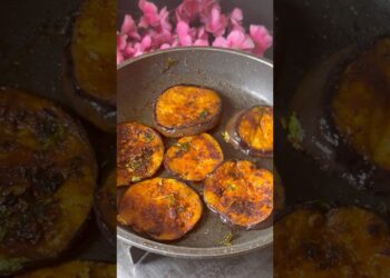 Baingan masala fry#celebrity #foodie  #podcast #1millionviews #Tejaswini Prakash#Karan#kamiya jani