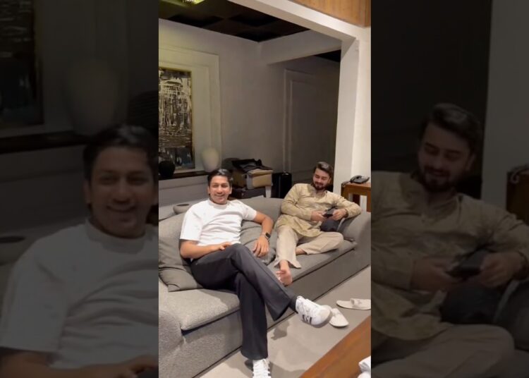 Rajab Boys Enjoy Late Night Gossip 😍 #rajabfamily #youtubeshorts #shortsfeed #shortsviral #shorts