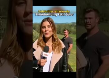 Celebrities hilariously photobombing each other #funny #usa #celebrity #celebrity #talkshow #comedy