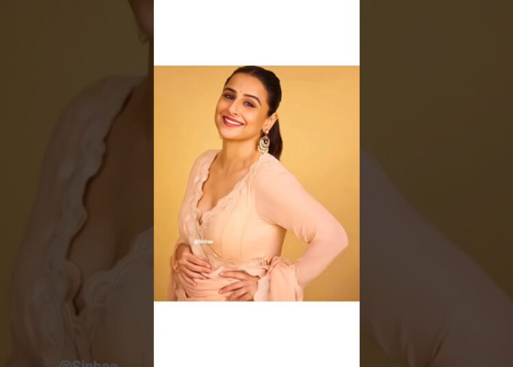 Vidya Balan as Manjulika🔥👀#kapilsharma #vidyabalan #kartikaaryan #bollywood #celebrity #shorts