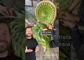 Bali Artists turn palm leaves into beautiful sculptures!