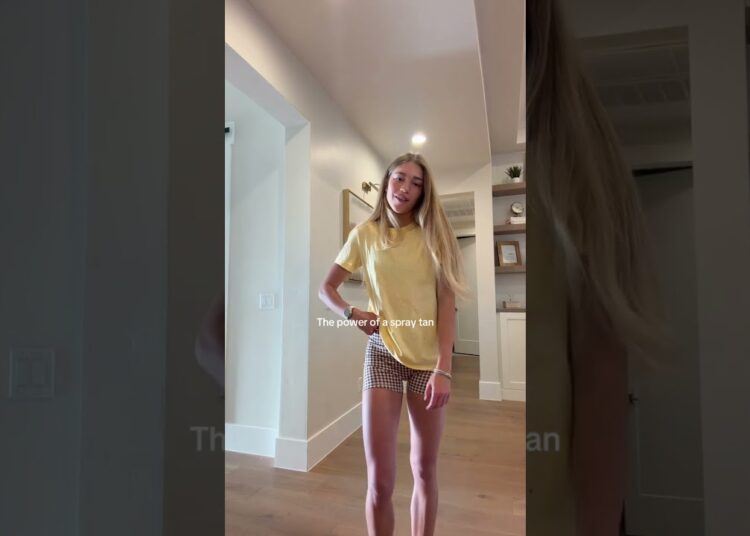 Spray tan = happiness 🤭🤣 Sierra | Spray Tan Artist #spraytan #transition #selftan