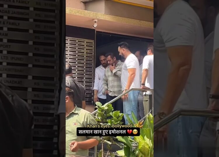 Salman Khan s Emotional Goodbye To Kumud Rane #bollywood #acting #actress #celebrity #bollywoodnews
