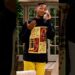 When you’re caught gossiping and suddenly become a pizza expert #freshprinceofbelair #comedy #shorts