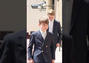 👑 When Did They Grow Up So Fast? 😲 The Royal Siblings’ Amazing Growth 🇰🇷 영국 왕실 삼남매 폭풍 성장 근황 👑