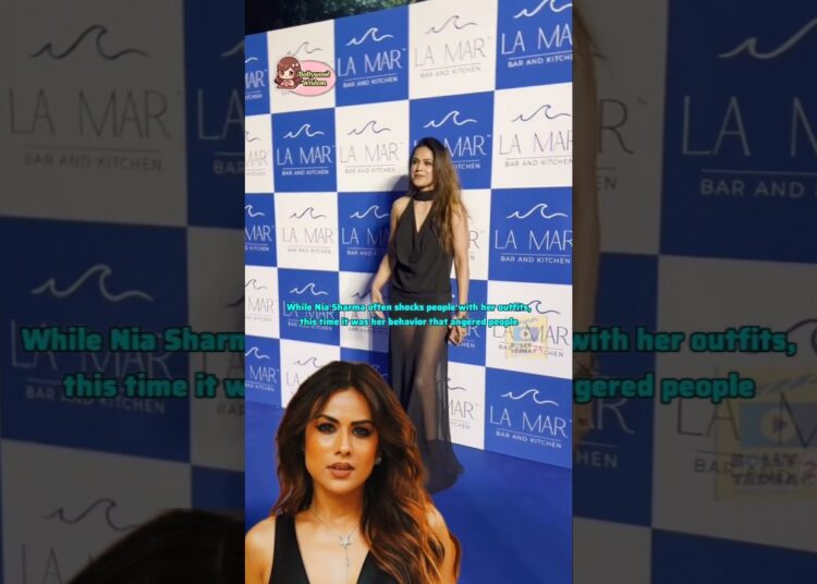 weird behavior 🧐 #bollywood #bollywoodwisdom#review #gossip#tvactor #laughterchefs #niasharma#outfit