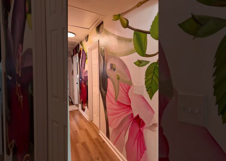 I hired an Emmy Nominated Artist (my sister) to paint a Pl(art) Mural in my Hallway! 🪴🌸🎨🖌️🖼️