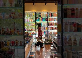 Artists dream store❤️#art #drawing #sketch #artstore #paints #shorts #viral #shortvideo #fyp #video