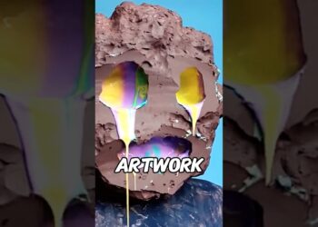 This Artist Hid A Heartbreaking Message 😢