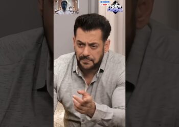 Salman khan Smoking 🚬 #Crazypodcasts #reaction #vlogs #smoking #salmankhan #shorts