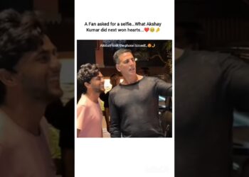 His Reaction Says It All 🥹❤️#akshaykumar #fans #emotional #hearttouching #shorts