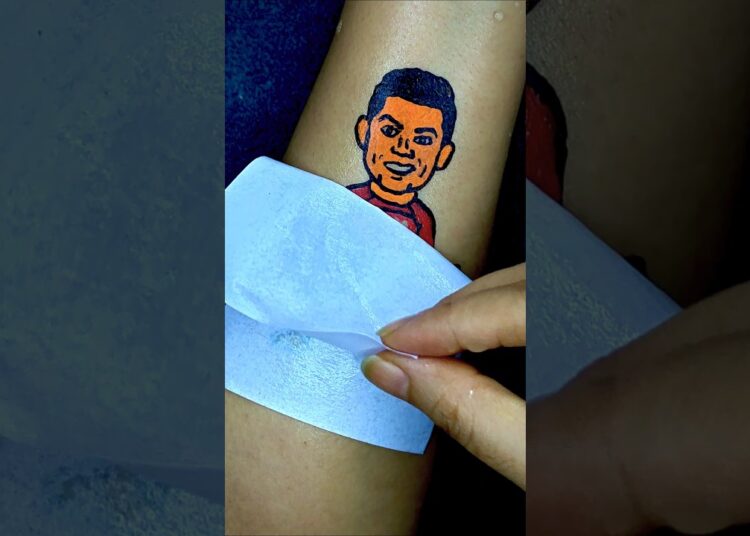 Ronaldo 🏆 Tattoo by floating pen| Artfull Answers #shorts #tattoo#art
