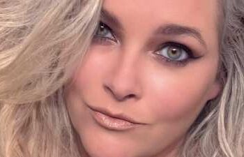 Americas Next Top Model Winner Whitney Thompson Says Tyra Banks Wasnt Initially Part of Netflix Doc