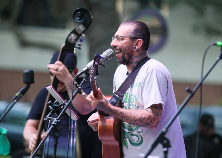 Alachua County and Gainesville entertainment listings
