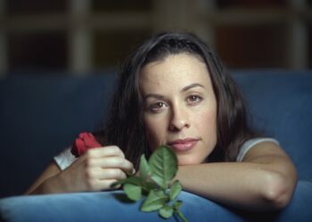 Alanis Bringing ‘Butterfly’ Residency To Los Angeles