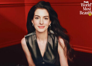 Anne Hathaway Decided to Share Pregnancy Announcements Online After Getting Photographed in the Street (Exclusive)