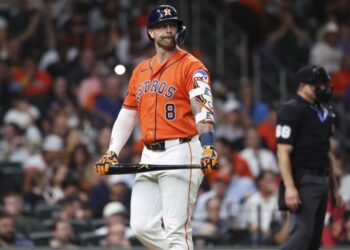 Astros, Royals striving to escape the doldrums - Field Level Media - Professional sports content solutions