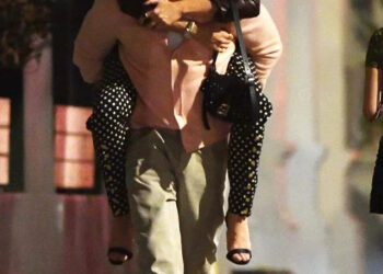 Ryan Reynolds and Blake LivelyCredit: BACKGRID