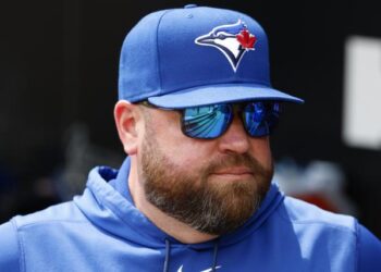 Blue Jays trade recently cut pitcher to Kansas City Royals