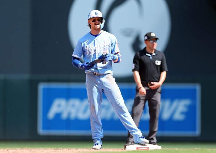 Bobby Witt Jr. exits Royals game with knee soreness as Kansas City injuries pile up