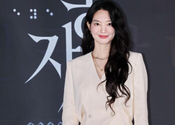 Actor Shin Min-a poses during a press conference in Seoul, June 15.  Yonhap
