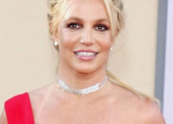 Britney Spears Serves Major Y2K Vibes with New Hairstyle & Fans Are Losing It