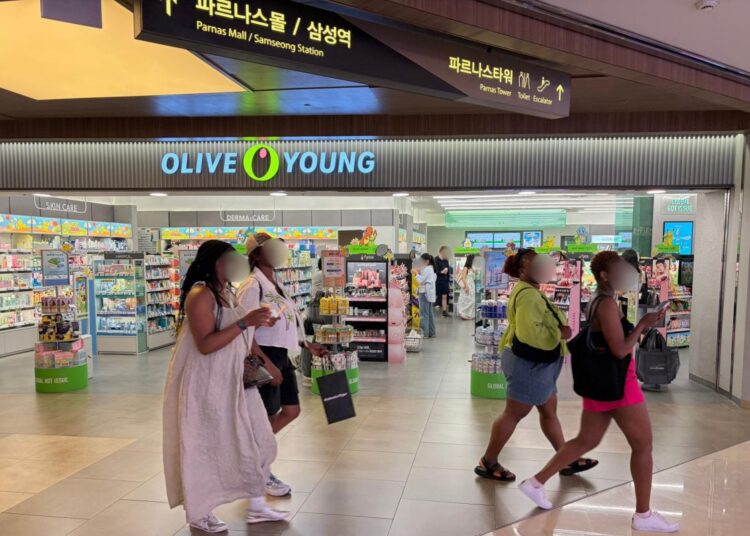CJ chairman links Bibigo, Olive Young, KCON in U.S. push