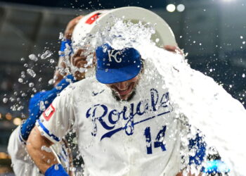 Caglianone homers twice for Royals in 5-3 win over Rangers