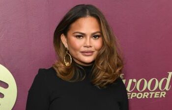 Chrissy Teigen Mourns Dads Death in Emotional Message