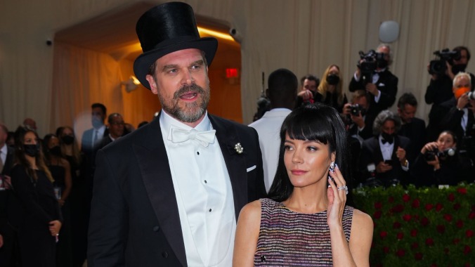 David Harbour Kinda Sorta 'Breaks Silence' On Lily Allen's Album