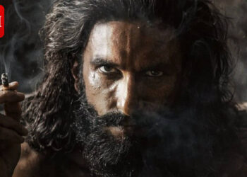 Dhurandhar Movie: Ranveer Singh's Rs 325 crore 'Dhurandhar' pay stuns industry; Beats India's biggest stars like Rajinikanth and Shah Rukh Khan | Hindi Movie News