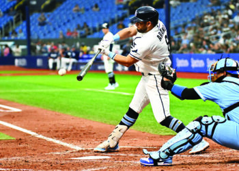 Diaz collects four hits as Rays defeat Royals