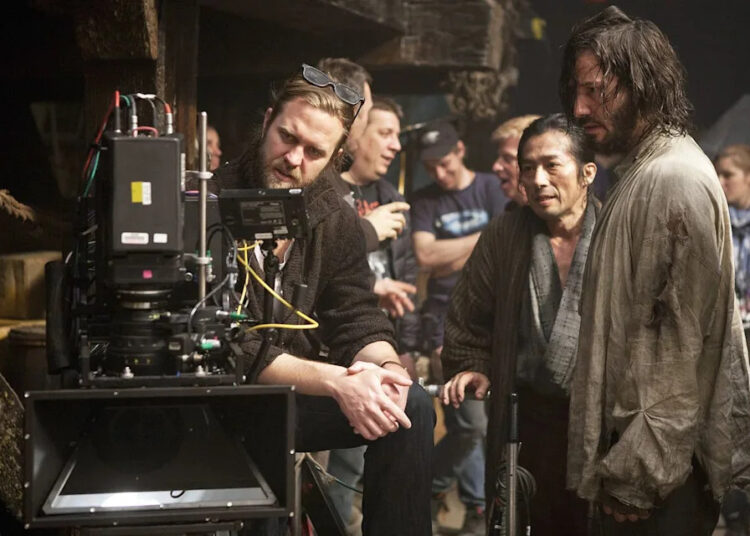 (L to R) Director Carl Rinsch with Hiroyuki Sanada and Keanu Reeves on the set of '47 Ronin'Credit: Frank Connor/Universal