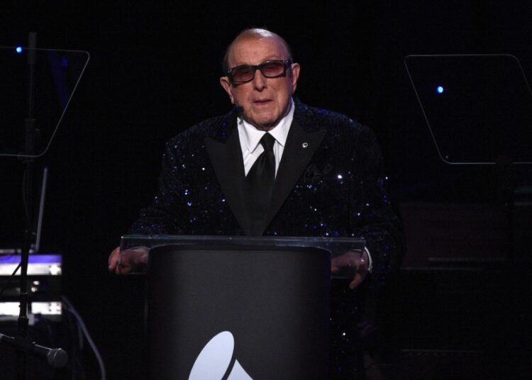 Fans react online as music stars gather to honor Clive Davis