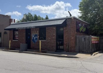 Greenhorn Bar & Grill opens in KC’s Westport this summer