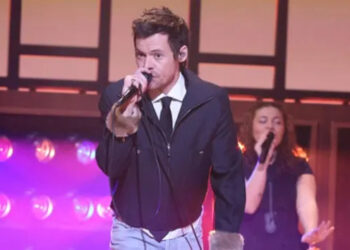 Harry Styles performs on 'Saturday Night Live,' March 14, 2026 (Will Heath/NBC)