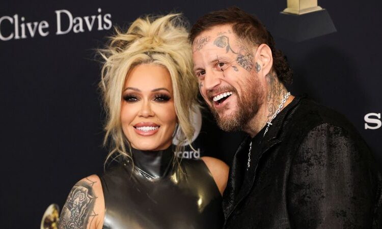 How can Jelly Roll be getting divorced?