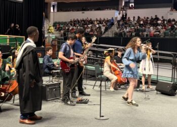 Huron Class of 2026 bids farewell in a ceremony marked by music, memories and milestones – AAPS District News