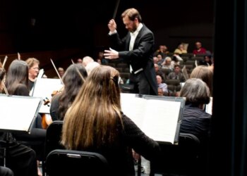Illinois Valley Symphony Orchestra Has New Music Director | 103.9 WLPO