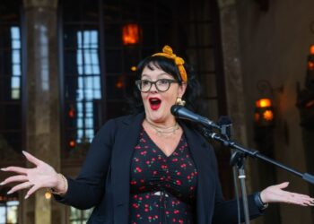 Opera San Jose General Director Shawna Lucey addresses attendees during the company's ribbon-cutting ceremony marking the opening of its 42nd season at the California Theater in San Jose, Calif., on Friday, Sept. 12, 2025. (Ray Chavez/Bay Area News Group)
