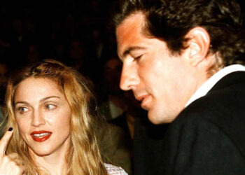 Madonna and John F. Kennedy Jr. in 1997Credit: GTRES/Shutterstock