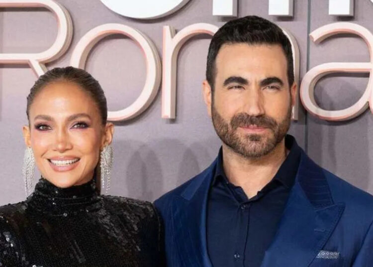 Lopez spoke to 'Office Romance' co-star Brett Goldstein about the Hollywood stars she desires.MEGA