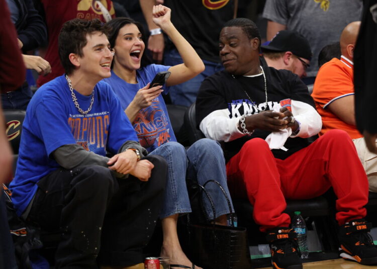 Knicks auctioning off 2 celebrity row seats to NBA Finals game