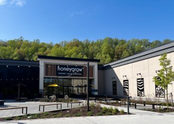 LMC: Blue Star Shopping Center sees 40 percent surge in visits as redevelopment draws new restaurants, entertainment – Real Estate NJ