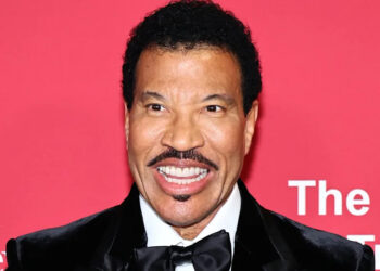 Lionel Richie Slams Celebrities for Getting Fed Up With Fans When They Get Famous