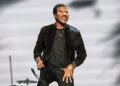 Lionel Richie stops tour opener for health reasons