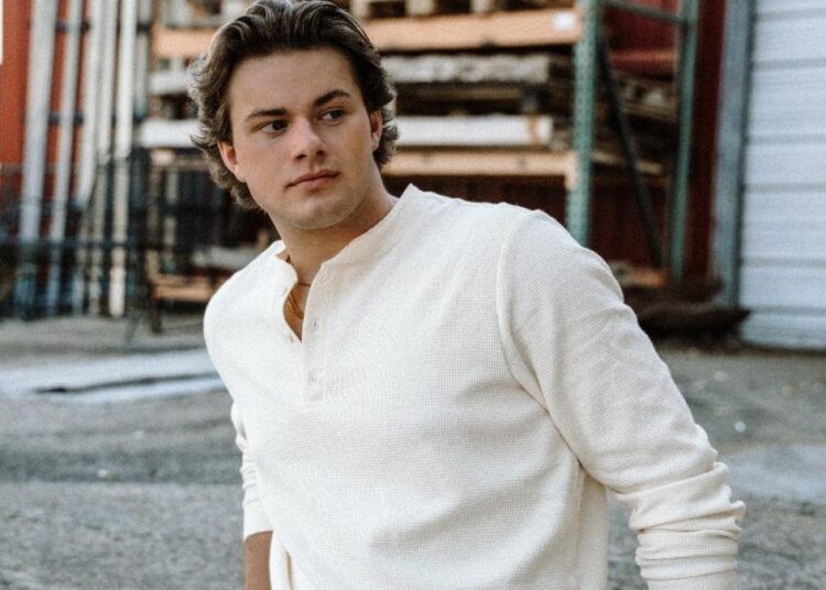 Listen: Hunt Pipkin releases debut single "Couldn't Be Us"