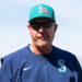 Mariners trade pitcher to Royals with latest move