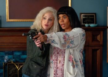 Anna Faris (left) and Regina Hall in a scene from Scary Movie 6, the latest instalment of the franchise. Photo: AP