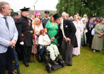 King meets Isla Grist
